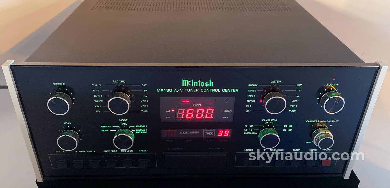 Mcintosh Mx130 Preamp/Processor With Tuner Preamplifier