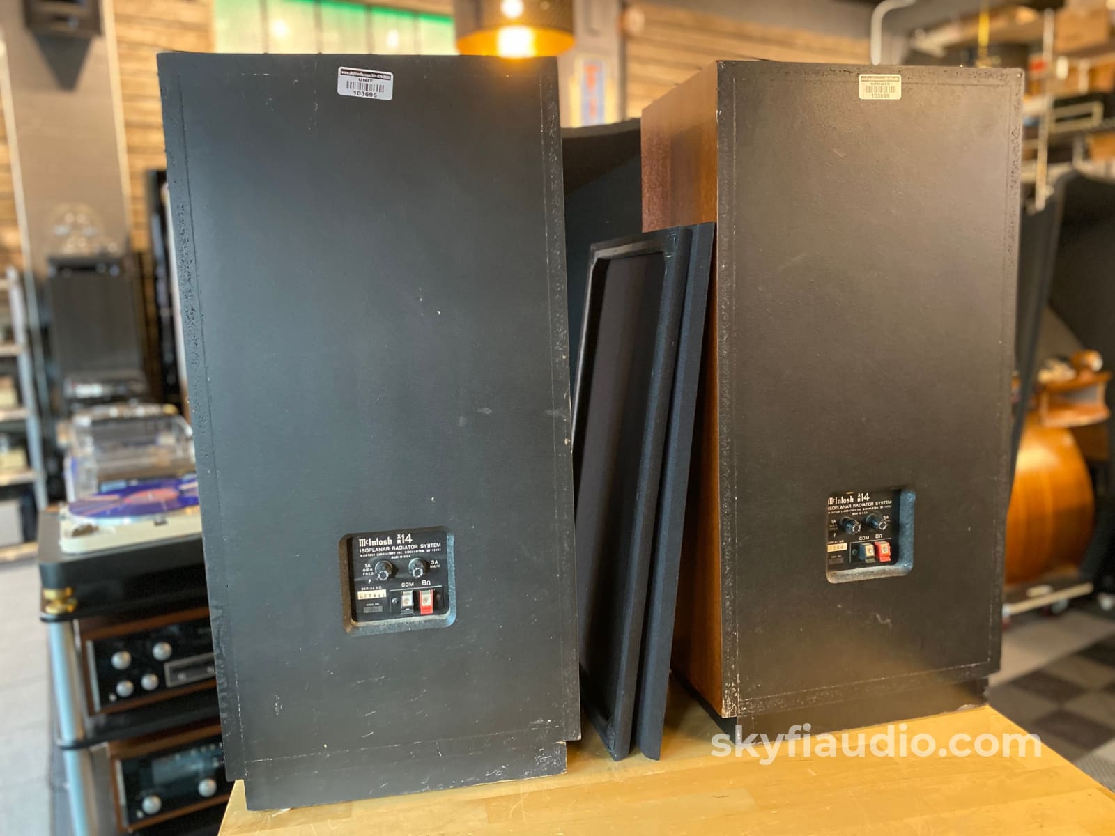 Mcintosh Xr14 Vintage 4-Way Isoplanar Radiator Speakers - Refurbished