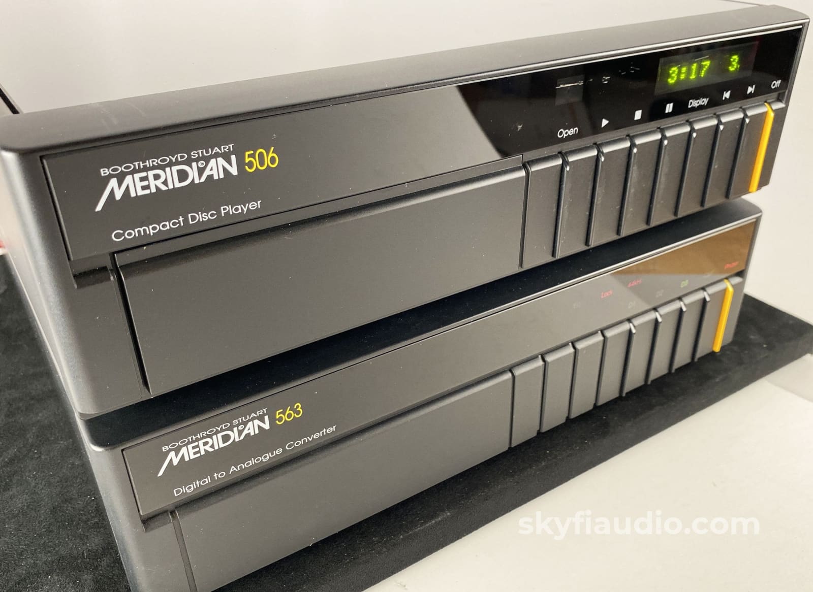 Meridian 500 Series - 506 CD Transport with 563 DAC and MSR+ Remote