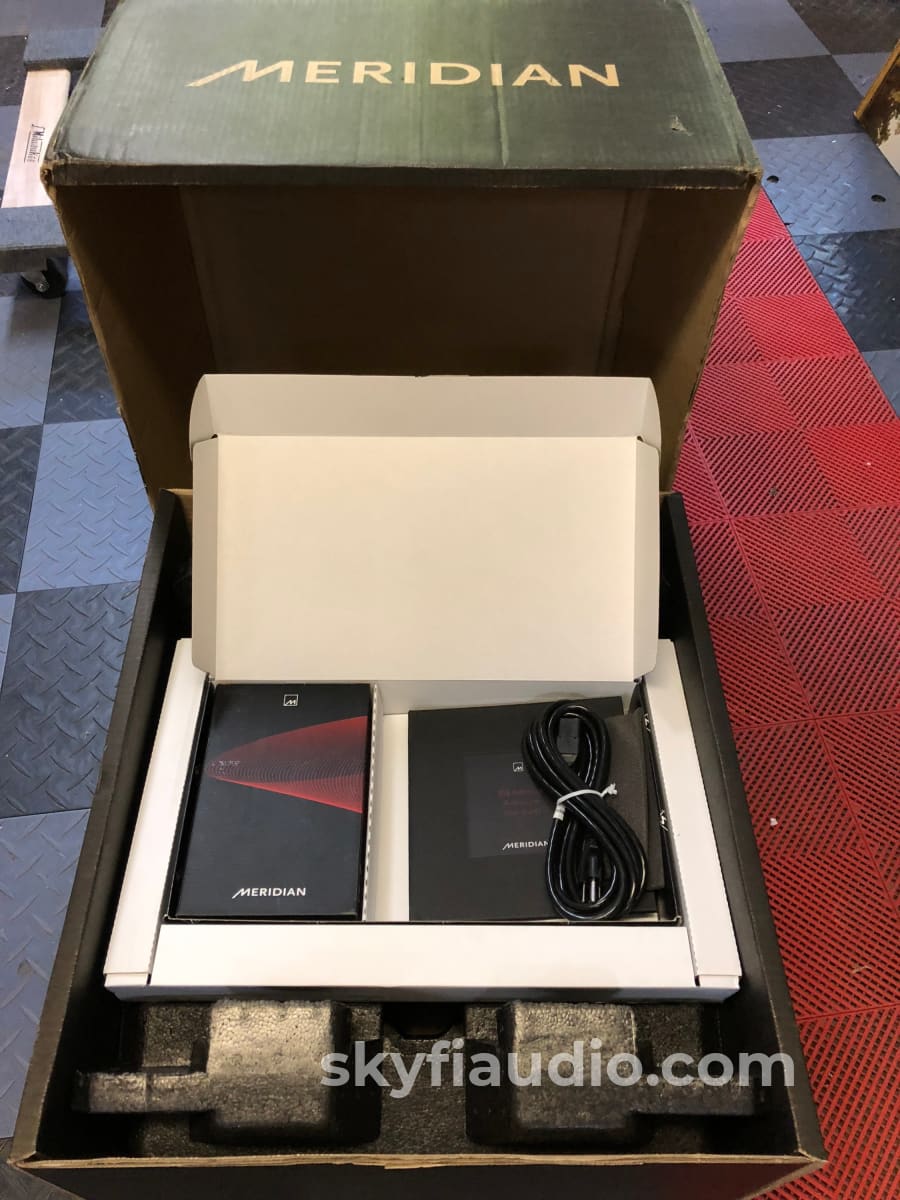 Meridian 818v2 Modular Preamp - Reference Audio Core - Mint Condition ...