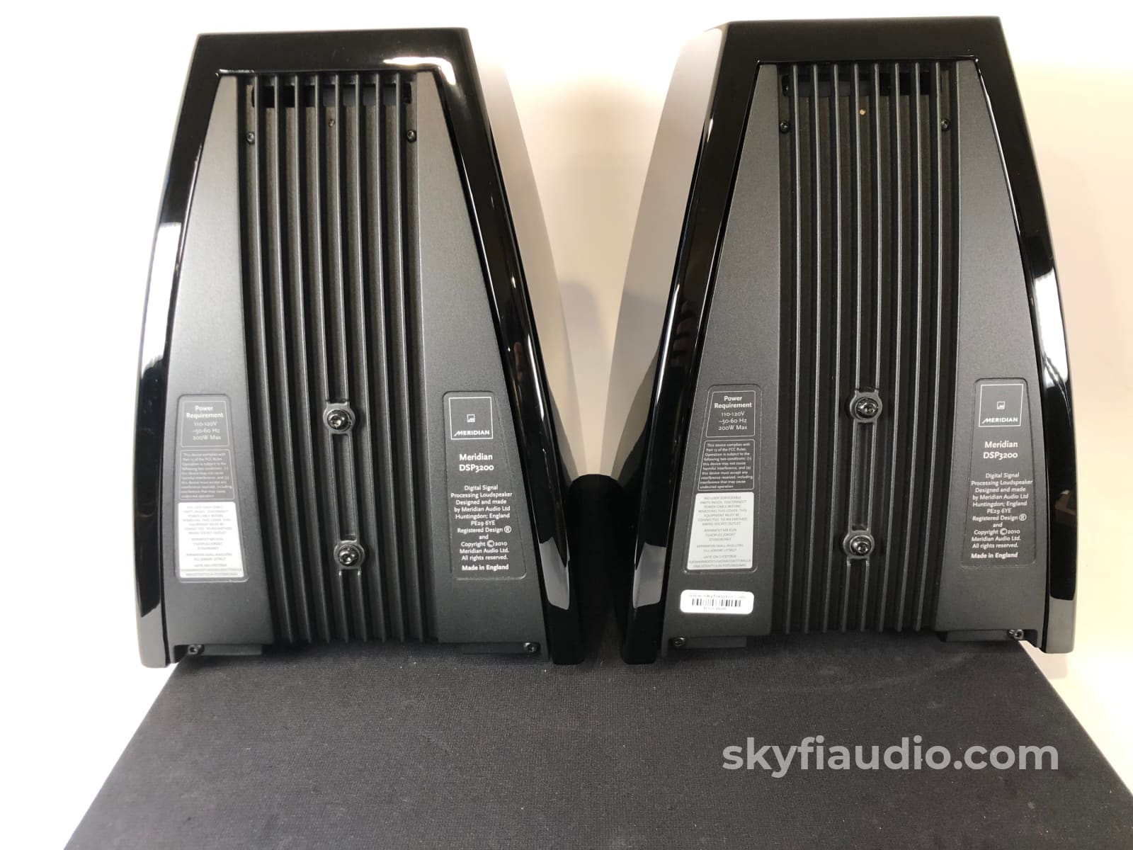 Meridian Dsp3200 Digital Active Speakers - Like New