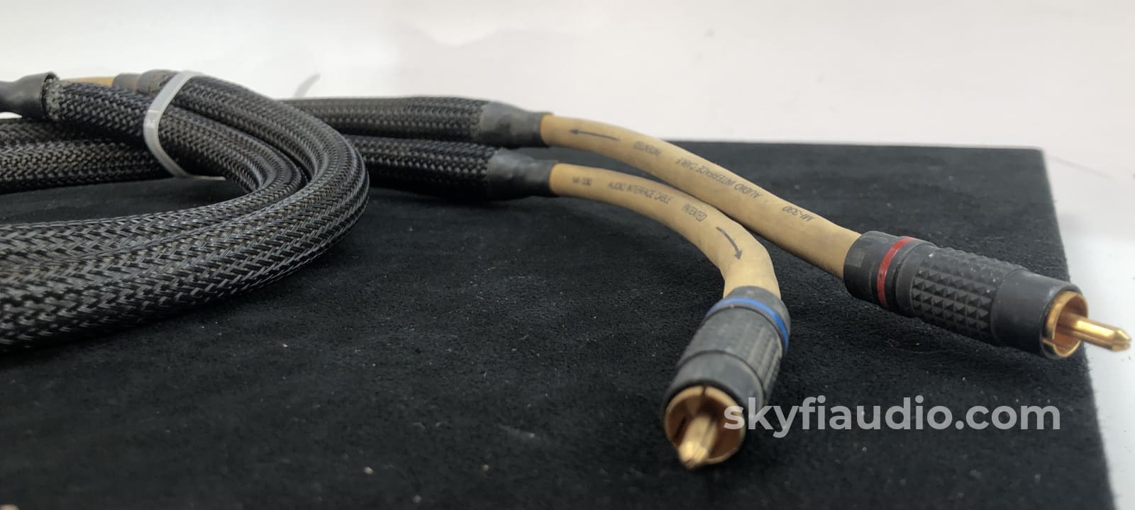 Mit (Music Interface Technologies) Mi-330 Rca Cable - 1 Meter (2 Of 2) Cables