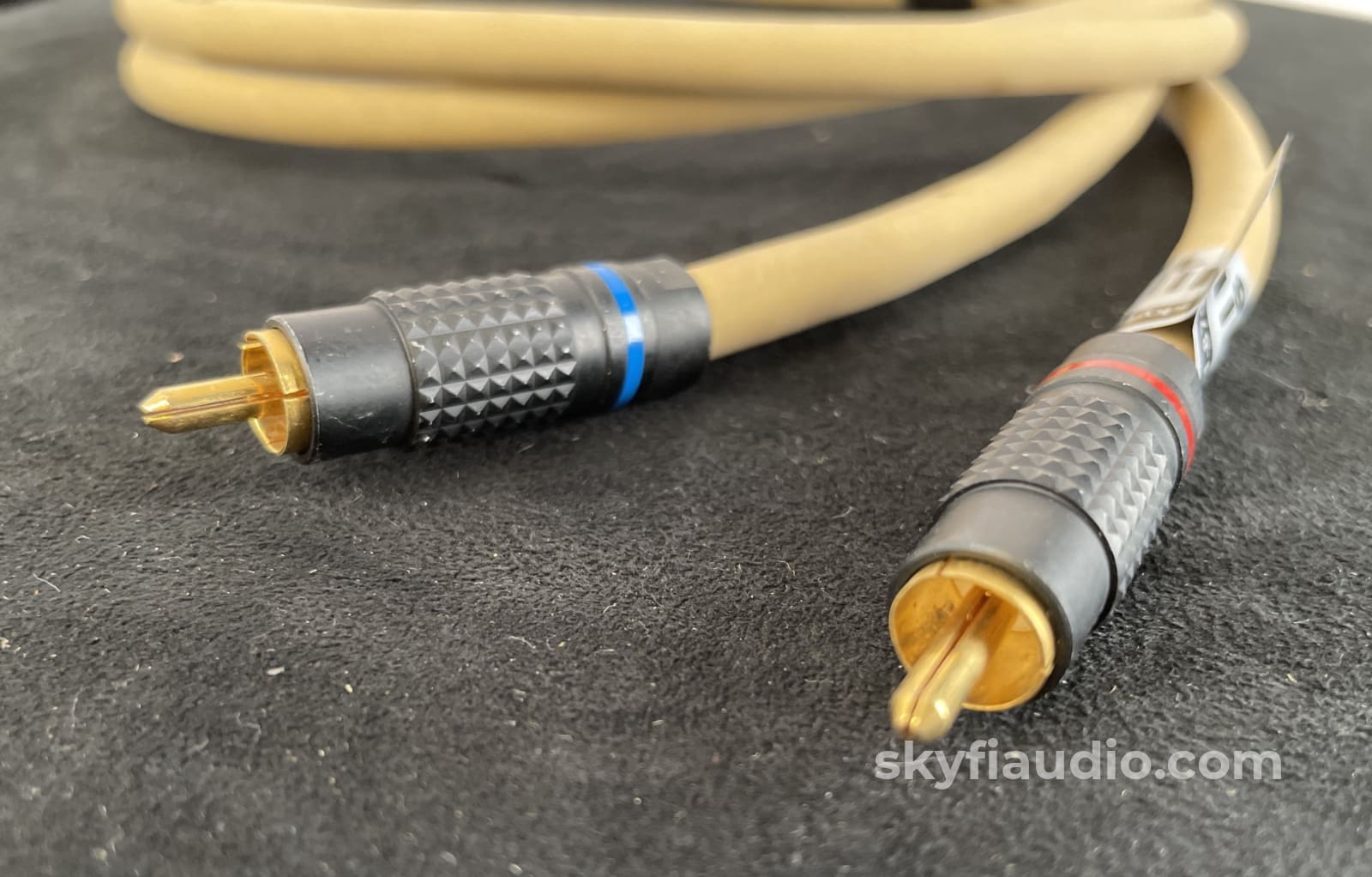 Mit (Music Interface Technologies) Mi-330 Rca Cable - 1 Meter Length Cables