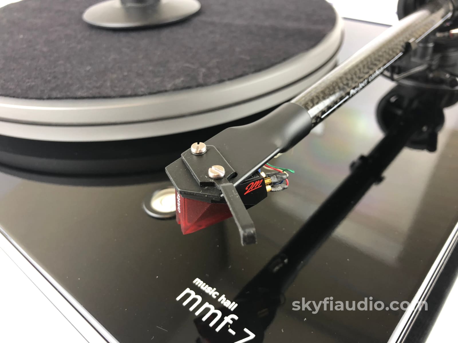 Music Hall Mmf-7.1 Turntable With New Ortofon 2M Red