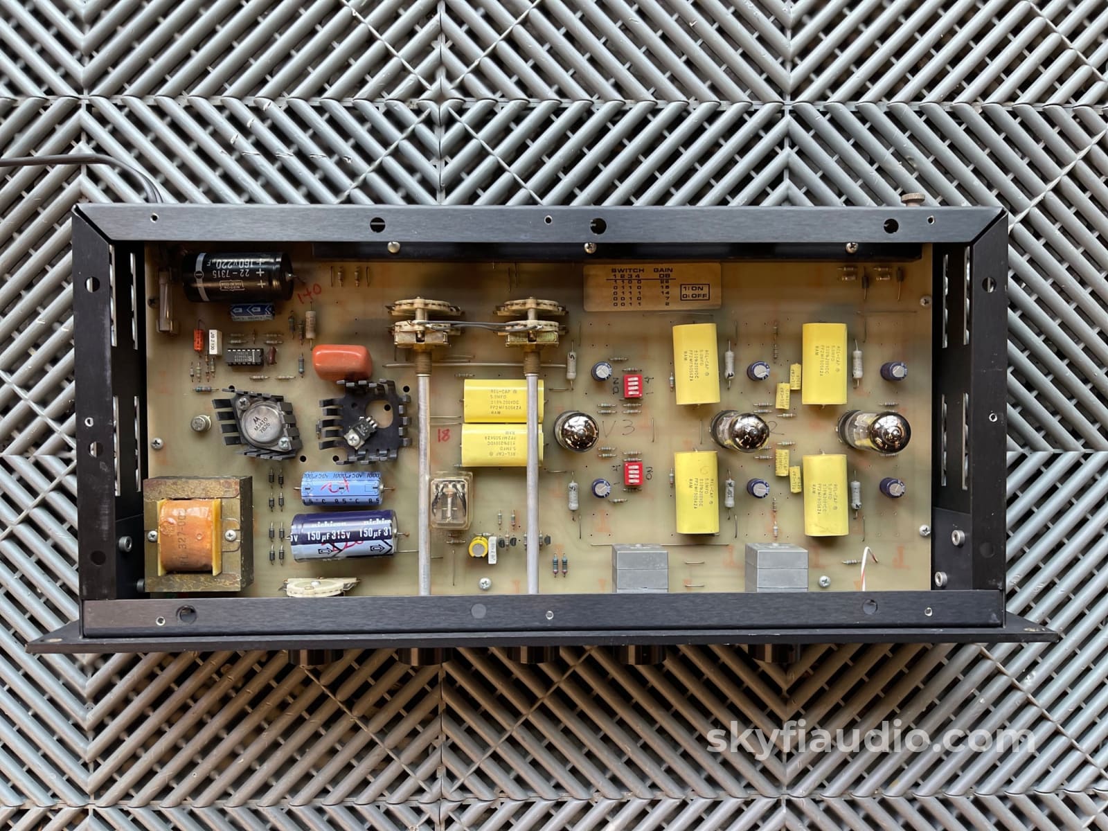 Music Reference Rm-5 Mk Ii Tube Preamplifier With Phono