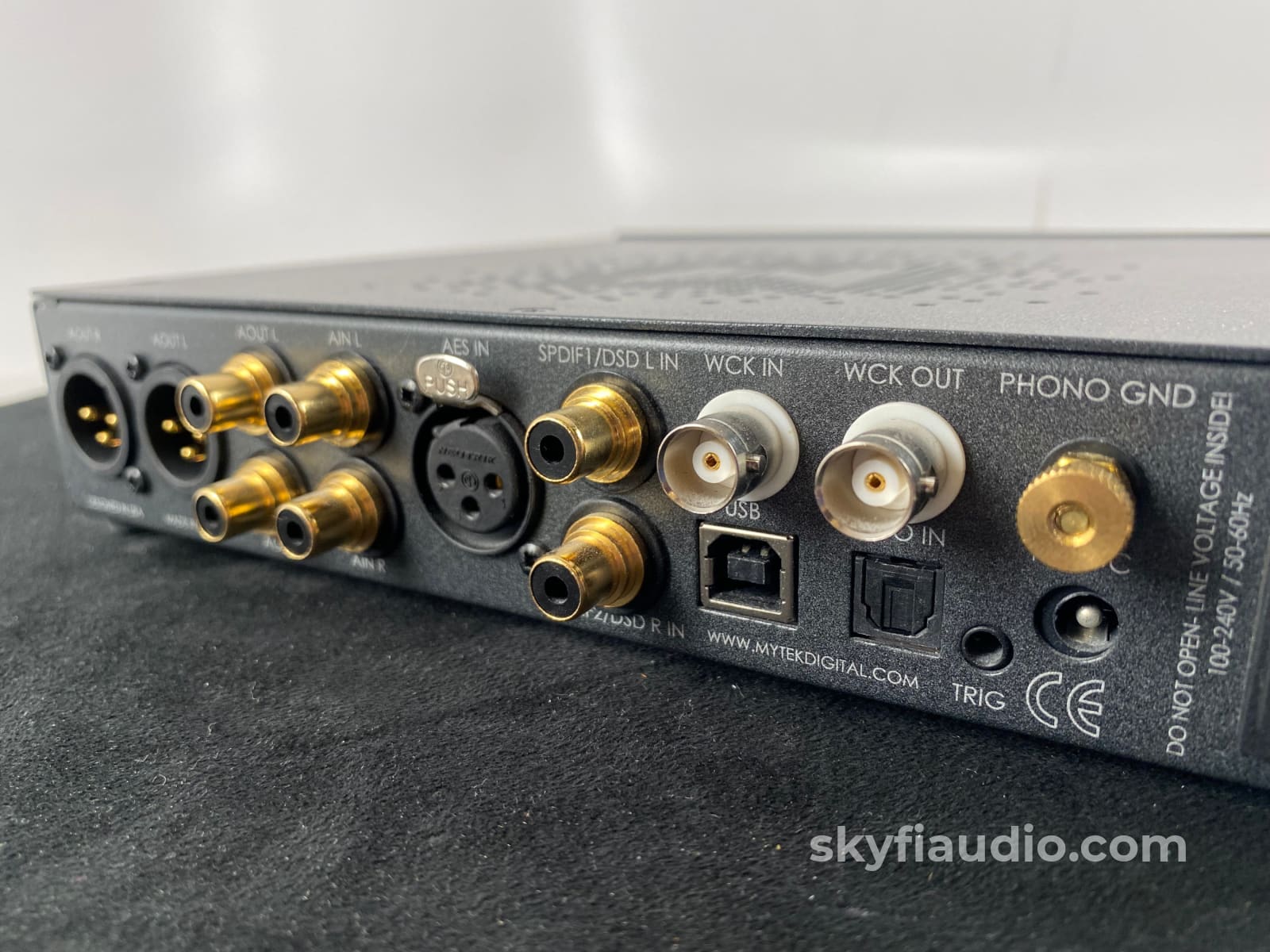 Mytek Brooklyn Dac + (Headphone Amp Streamer/Dac And Phono Pre) Cd Digital