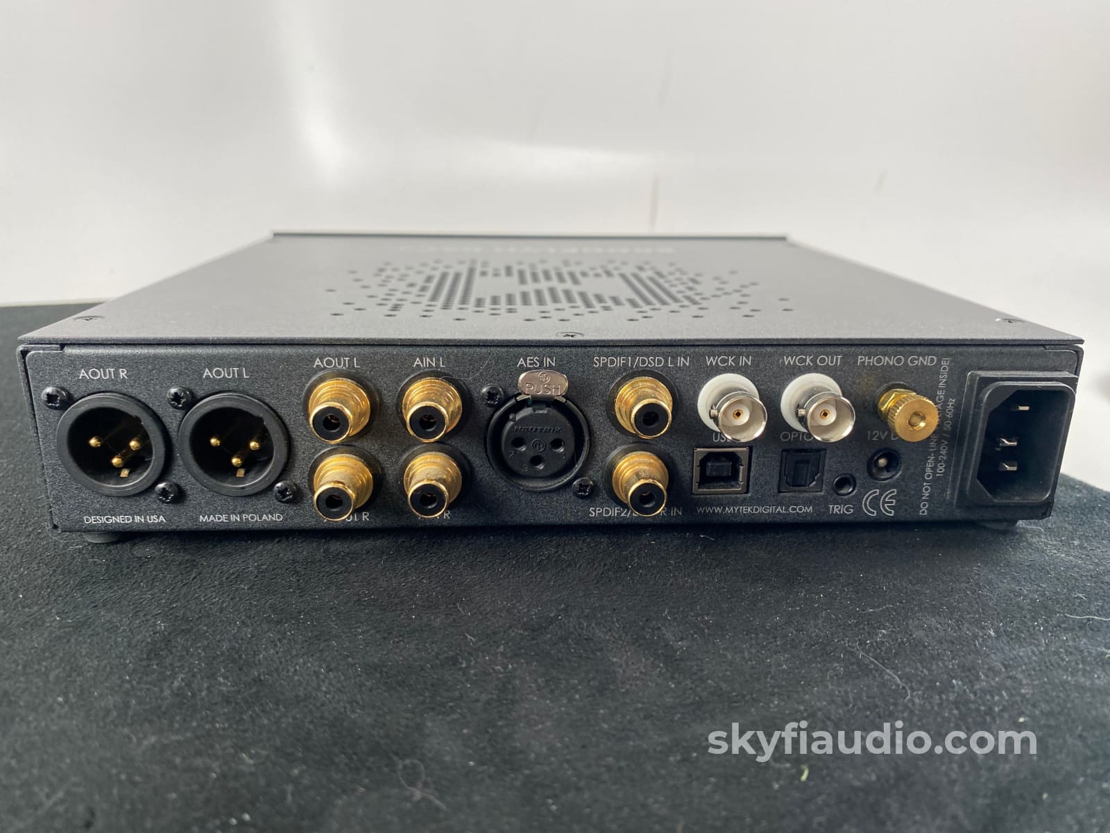 Mytek Brooklyn Dac + (Headphone Amp Streamer/Dac And Phono Pre) Cd Digital