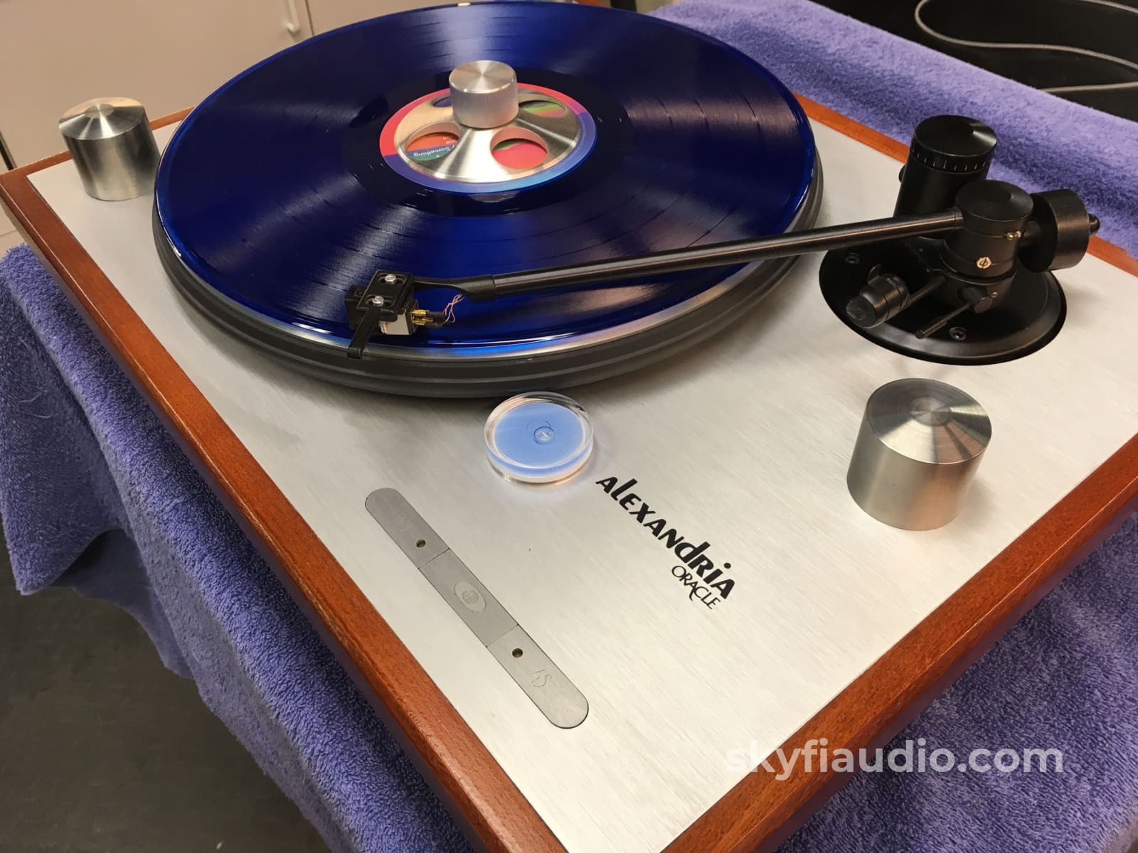 Oracle Audio Technologies Alexandria Turntable With Prelude Tonearm And Grado Cartridge