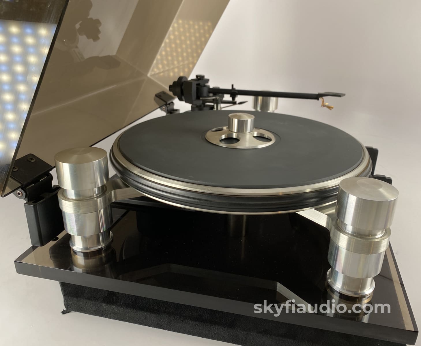 Oracle Delphi MkIII Turntable With Sumiko Premier FT-3 Arm and New Car