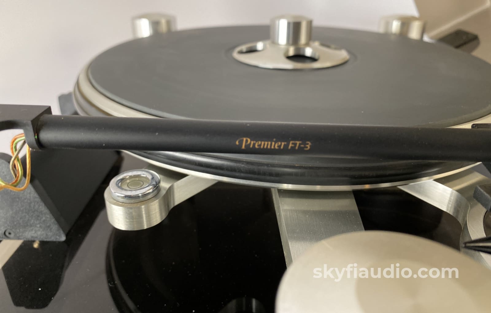 Oracle Delphi Mkiii Turntable With Sumiko Premier Ft-3 Arm And New Cartridge