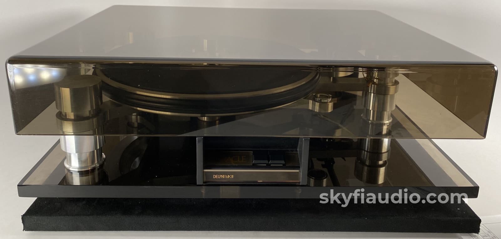 Oracle Delphi MkIII Turntable With Sumiko Premier FT-3 Arm and New Car