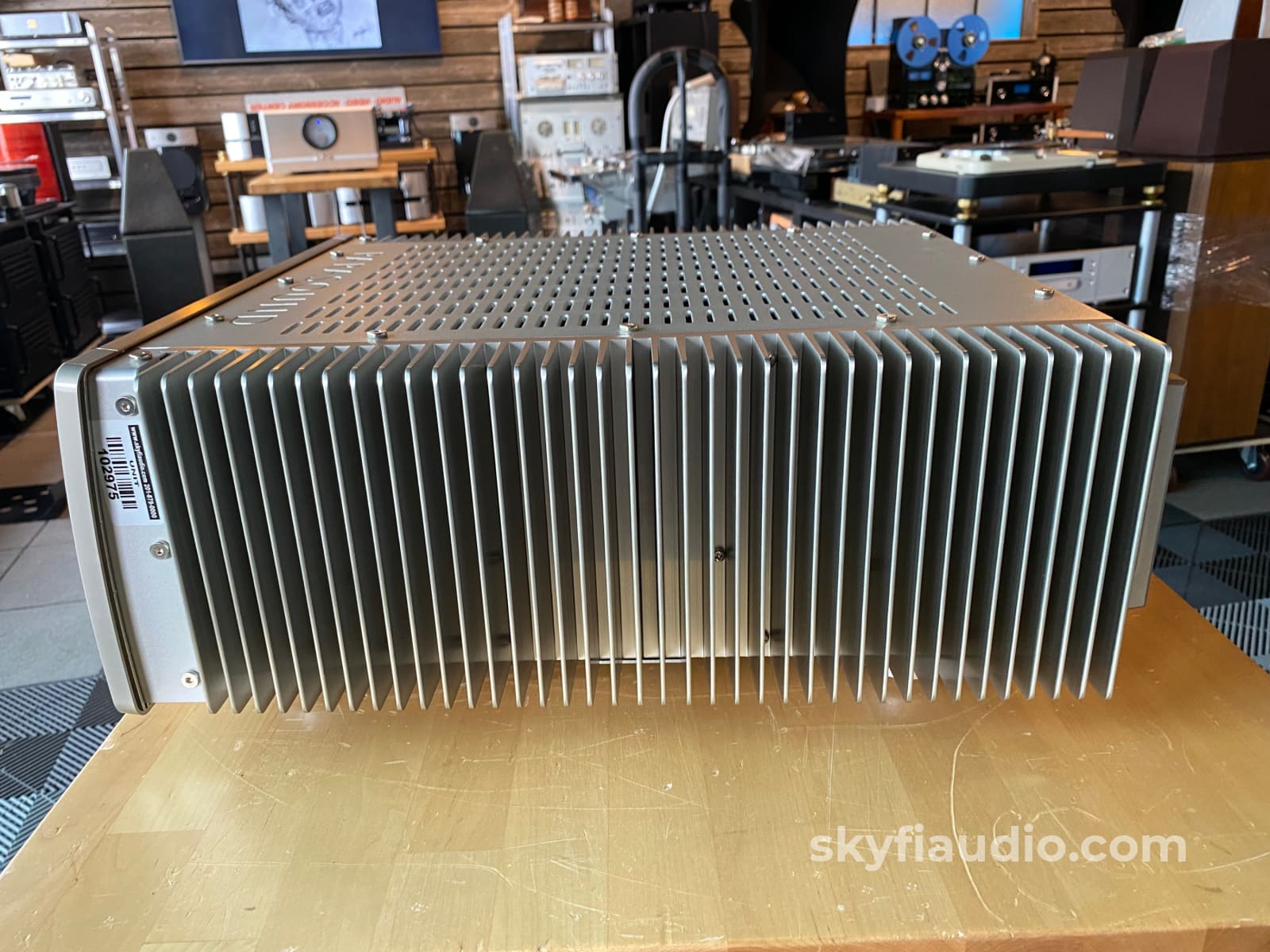 Parasound Halo A21 - Thx Ultra2 Amplifier In Silver John Curl Design