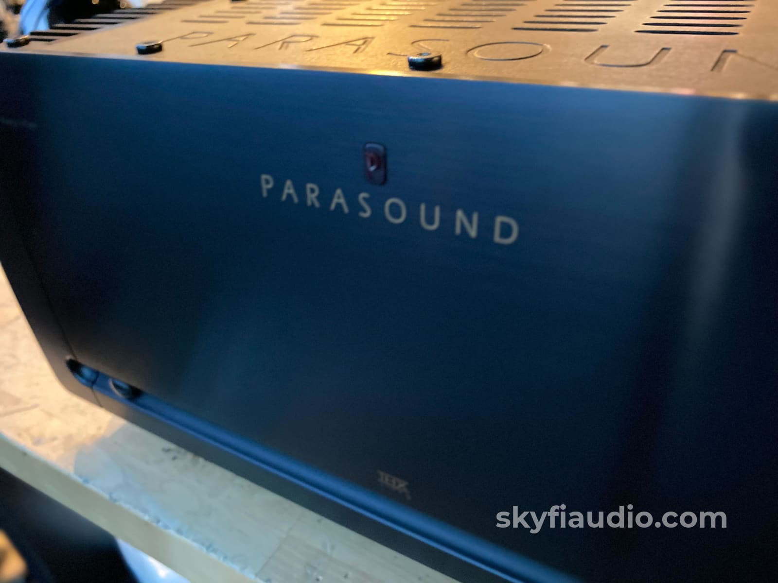 Parasound Halo A21 Thx Ultra2 Certified Amplifier In Black - John Curl Designed (2 Of 2)