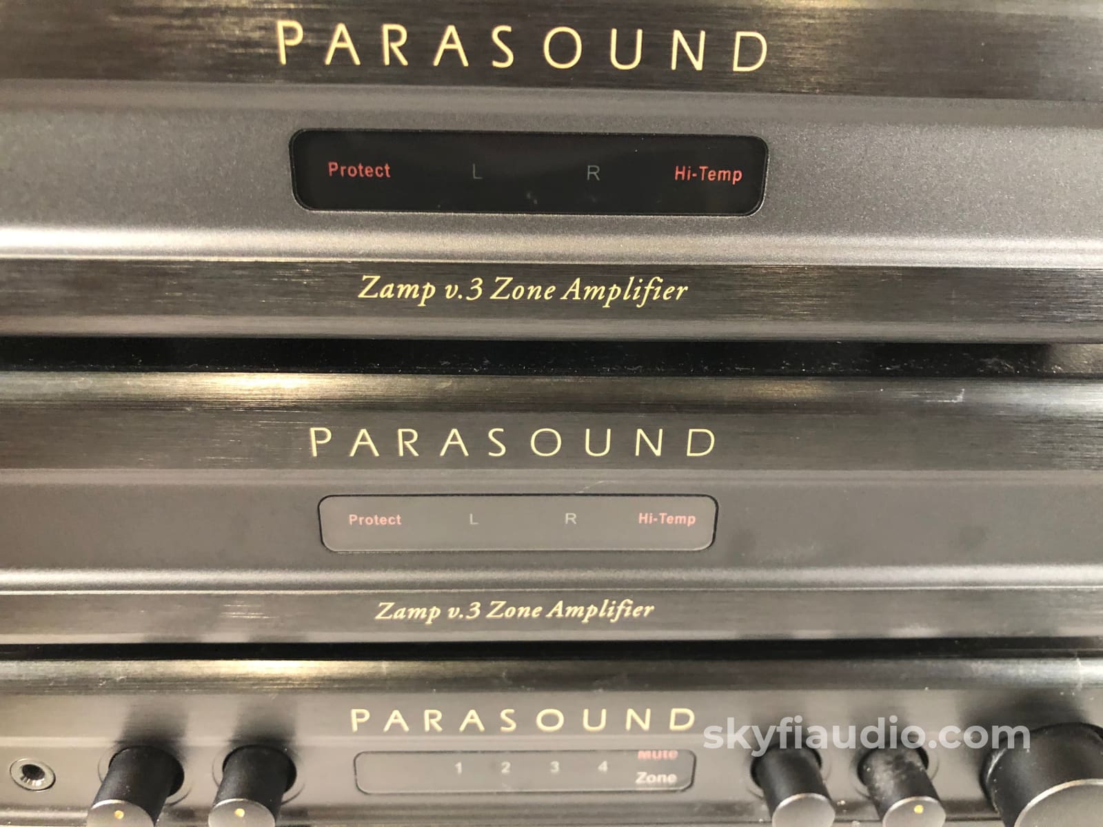 Parasound Zpre2 - Stereo Zone Preamp With Remote Preamplifier