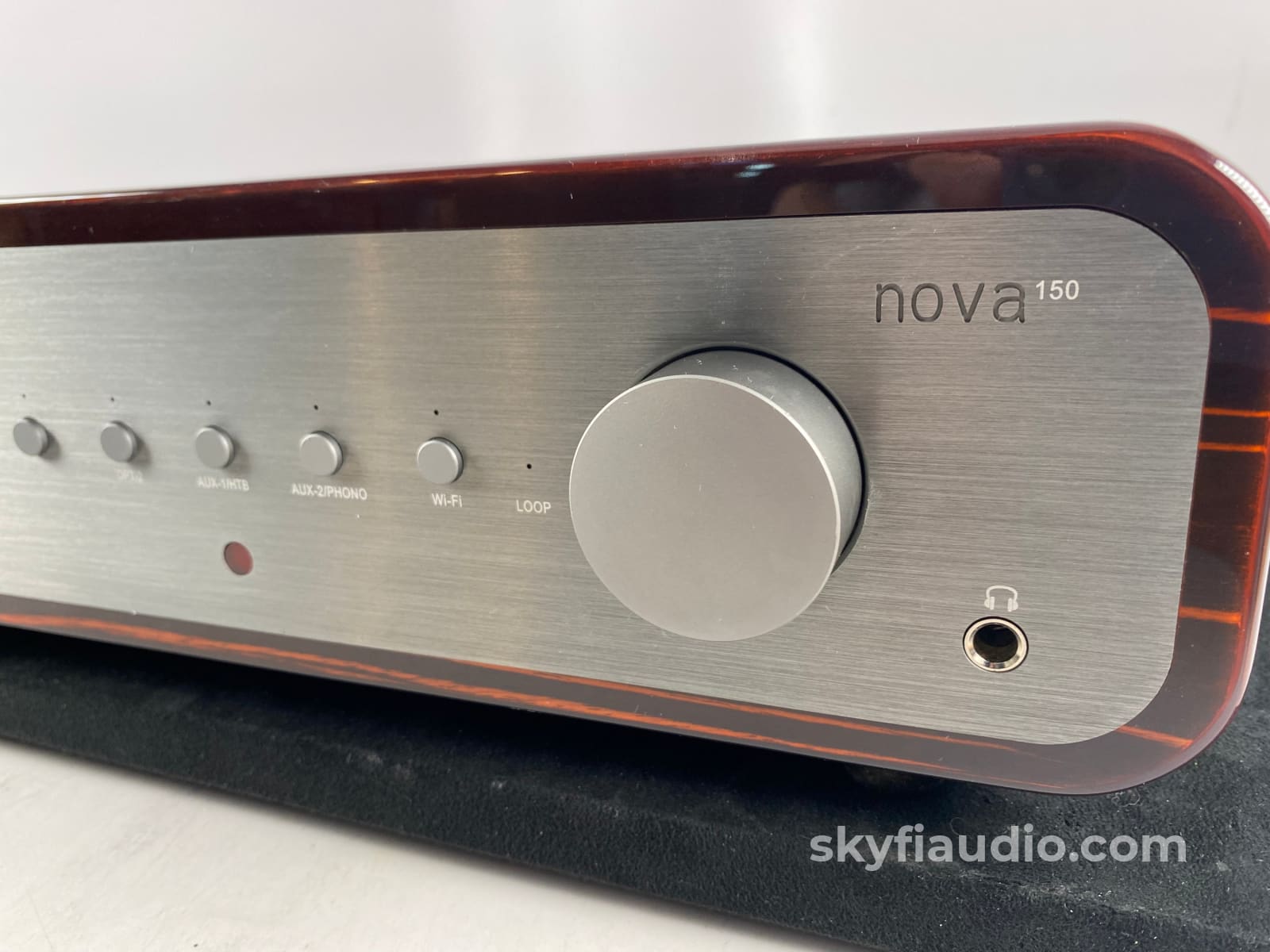Peachtree Nova150 Integrated Amplifier With Reference Sabre Dac