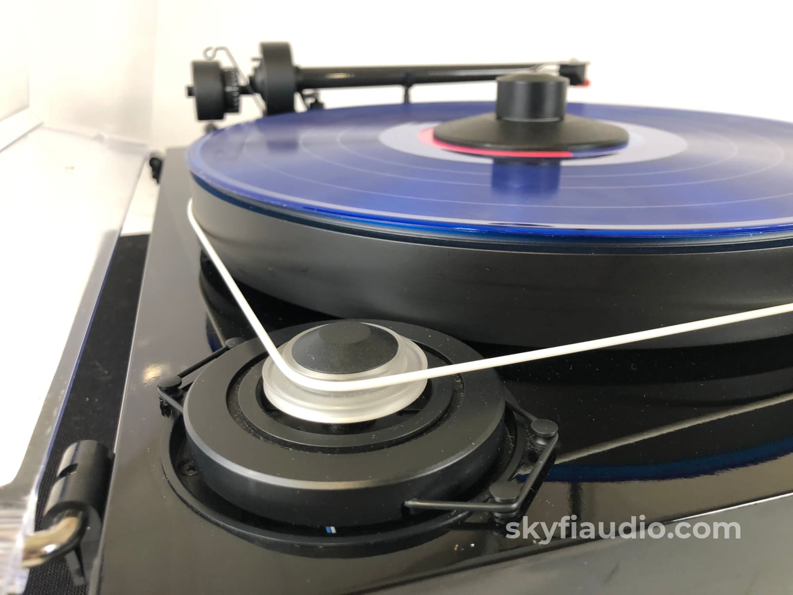 Pro-Ject 2 Xperience Turntable W/New Sumiko Cartridge And Carbon Cc9 Tonearm
