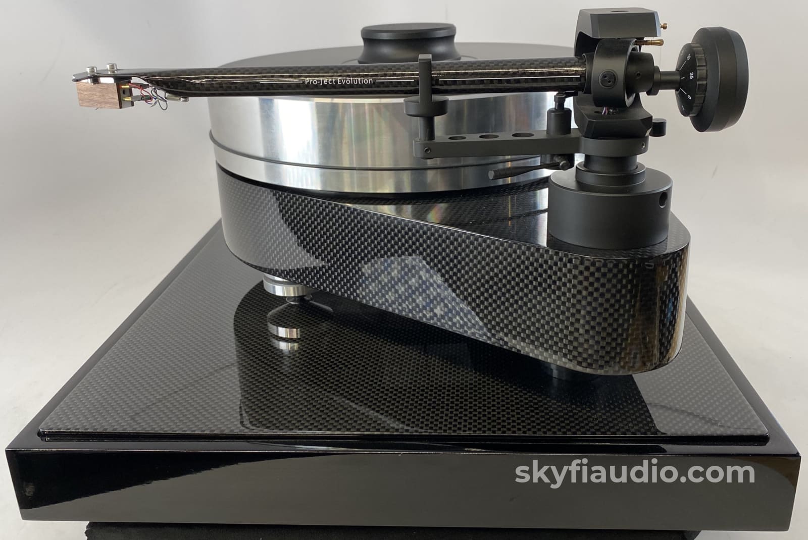 Pro-Ject Rpm 10 Carbon Turntable With Evo Arm And New Sumiko Songbird Cartridge