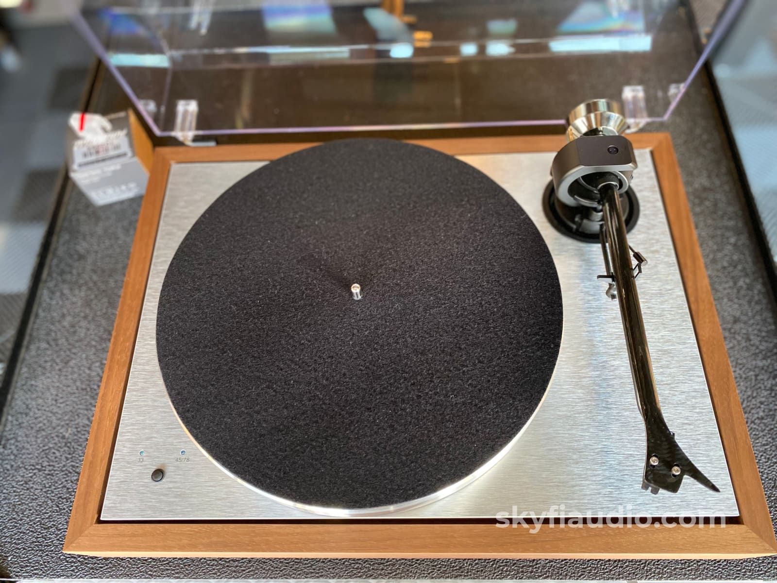 A modern Classic – the 'retro' Pro-Ject turntable –