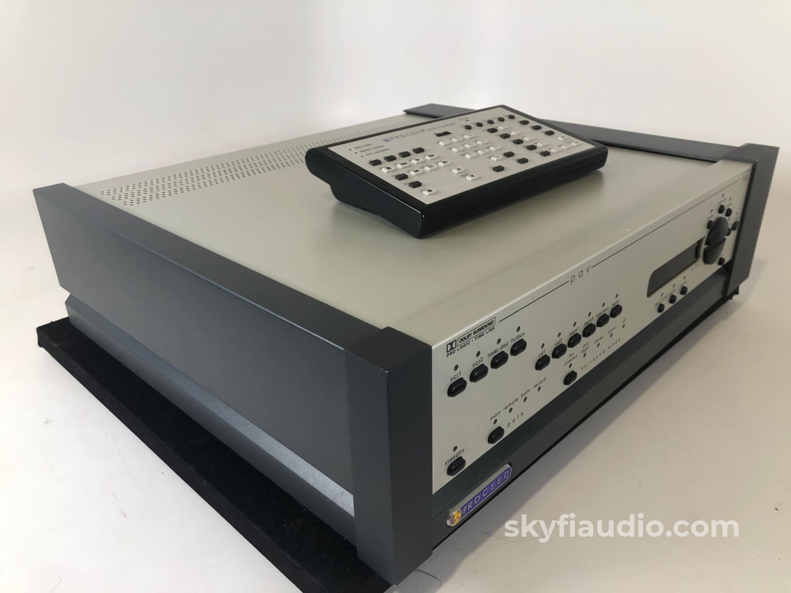 Proceed By Mark Levinson Pav Theater Processor / Stereo Preamp Preamplifier