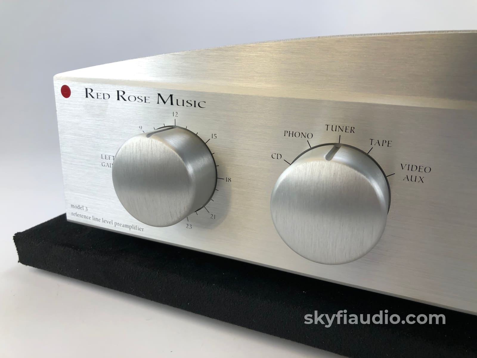 Red Rose Music Model 3 Reference Tube Preamp with Separate Power Suppl