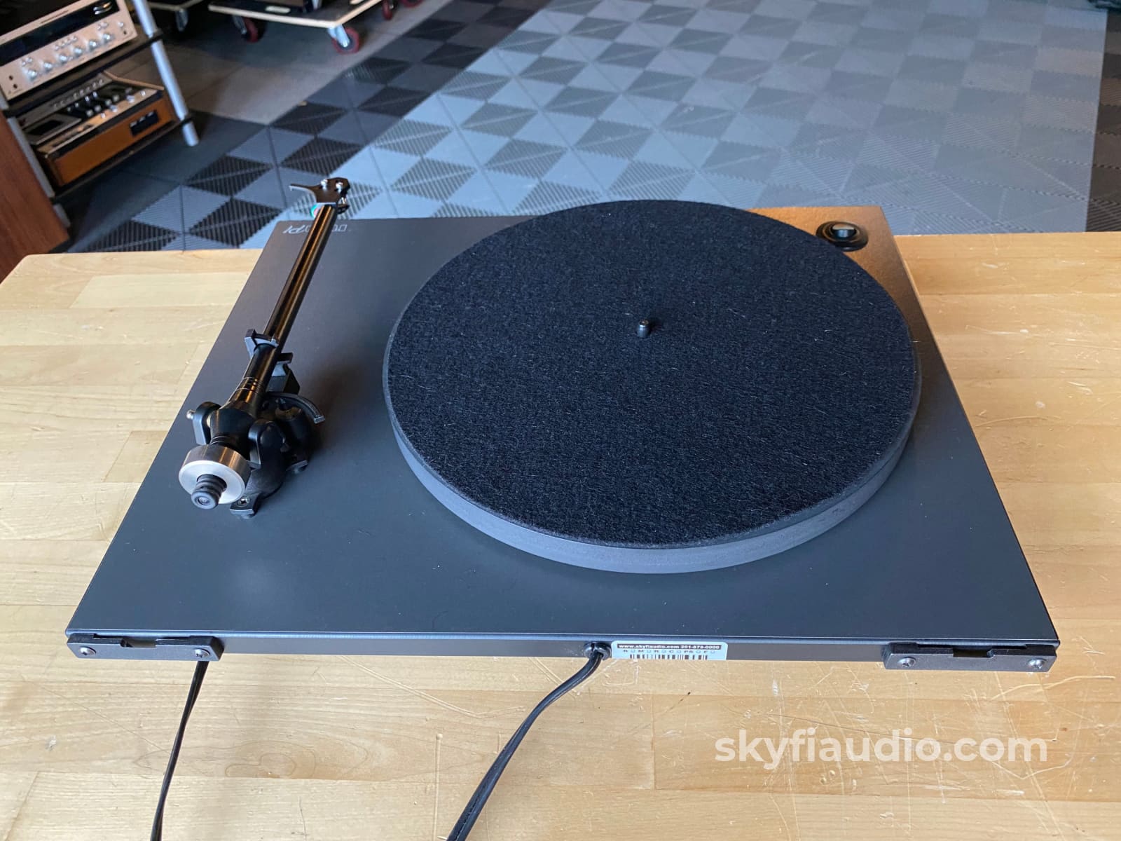 Rega Planar 1 (P1) Turntable Fitted With Ortofon Cartridge