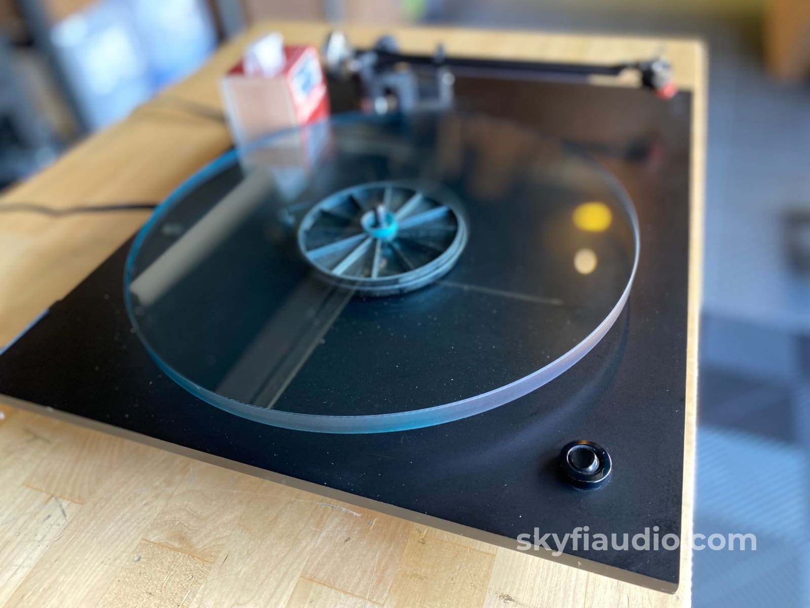 Rega Planar 3 (P3) Turntable Fitted With New Sumiko Moonstone