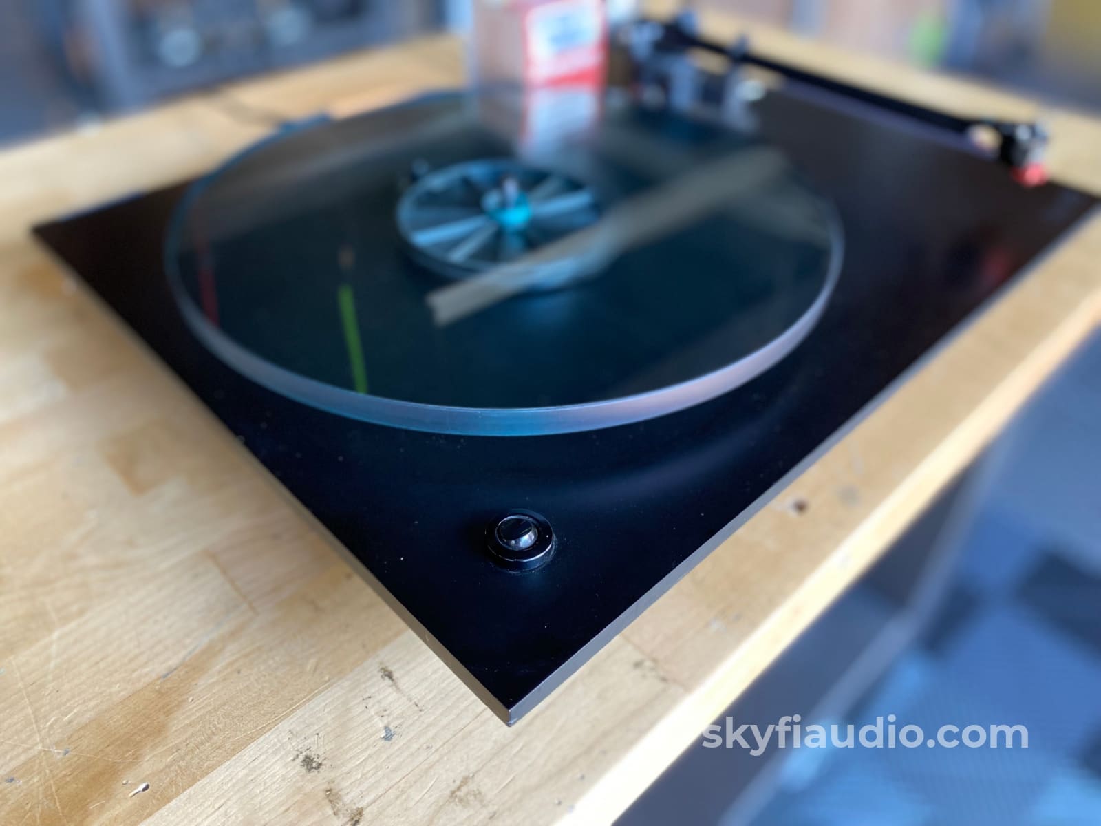 Rega Planar 3 (P3) Turntable Fitted With New Sumiko Moonstone