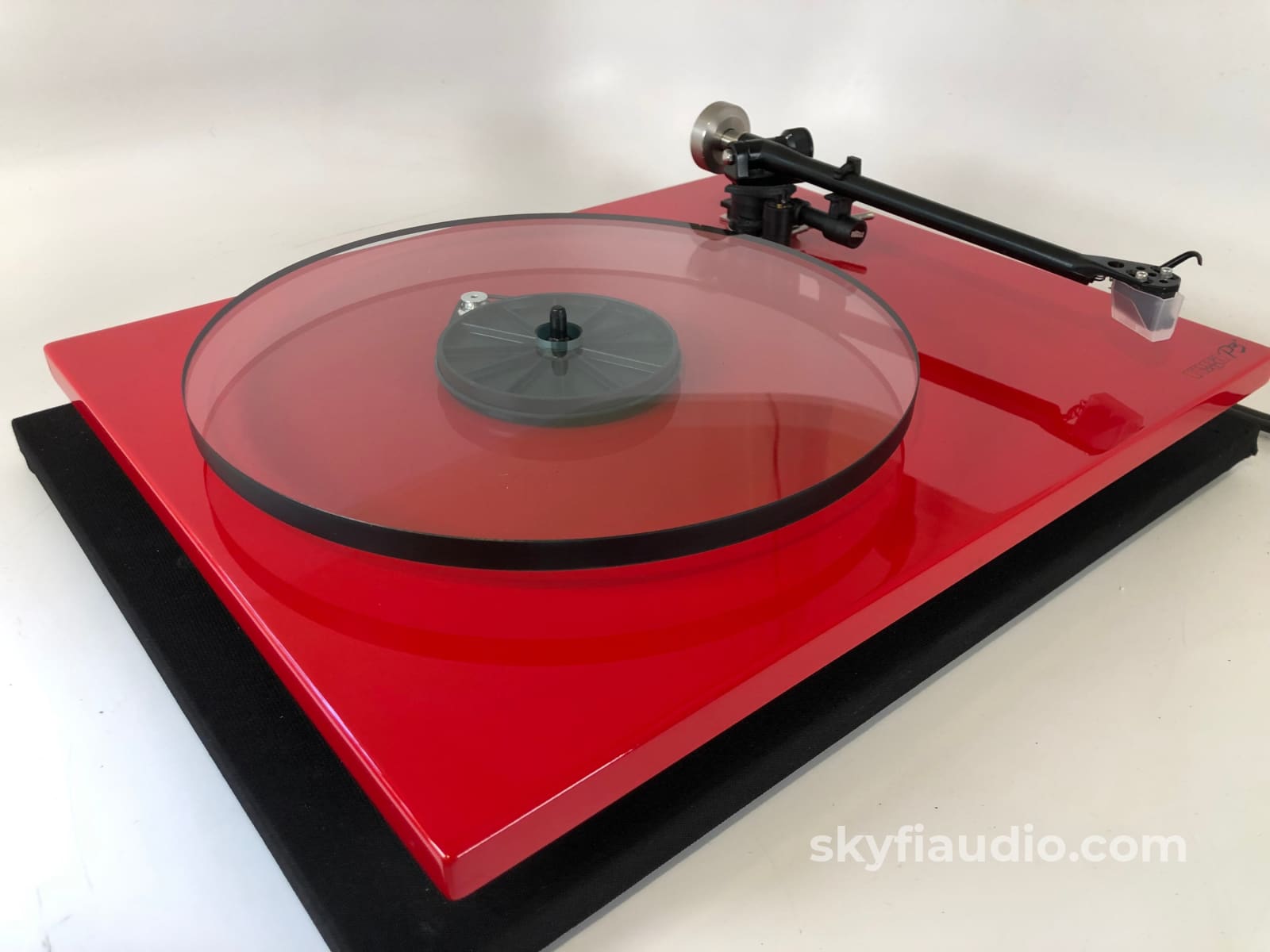 Rega Planar 3 (P3) Turntable With New Sumiko Amethyst Cartridge