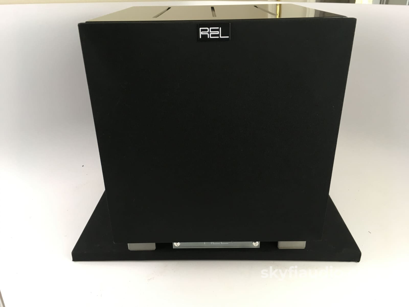 Rel r 2024 305 subwoofer