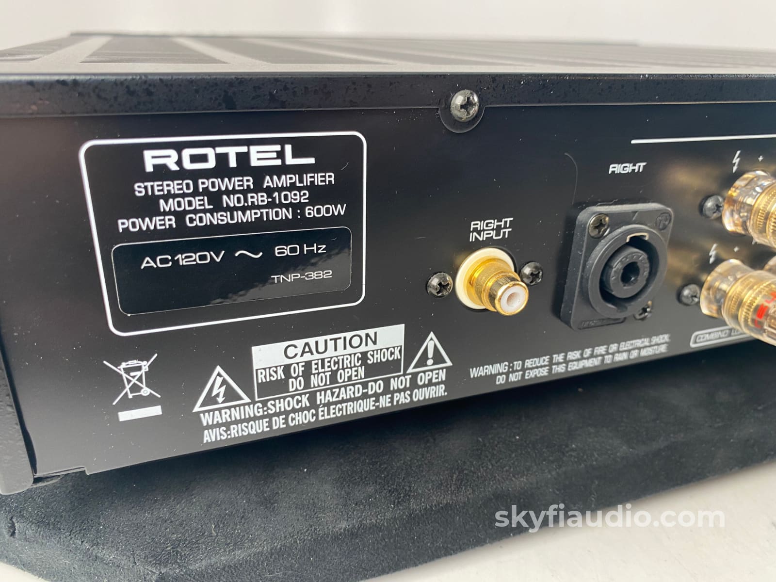 Rotel Rb-1092 Stereo Amplifier Fully Tested 500 Watts Rms @ 8 Ohms