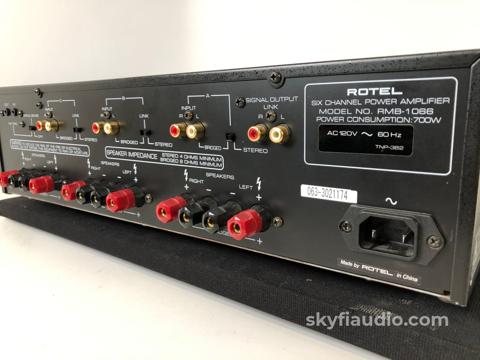 Rotel Rmb-1066 Six Channel Solid State Amplifier