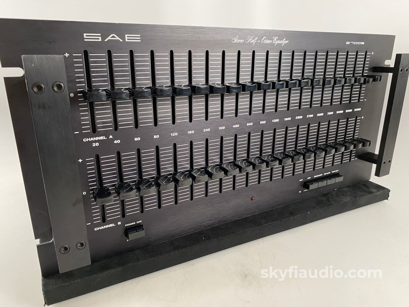 Sae 2700B Stereo Half-Octave Equalizer Eq - Wow