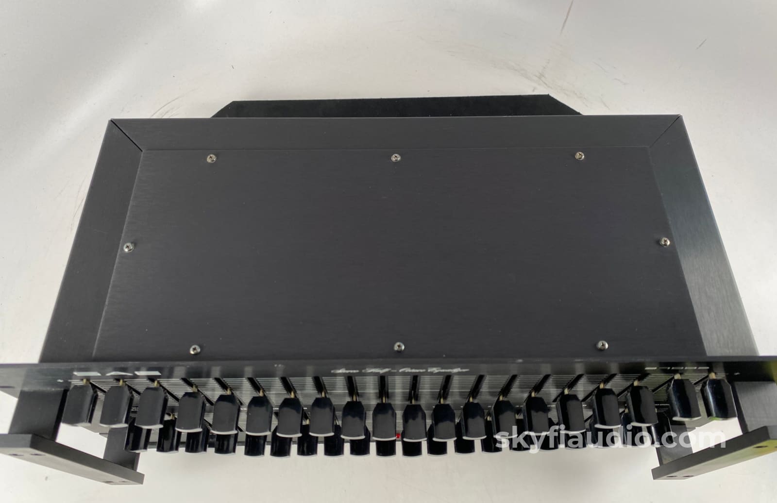 Sae 2700B Stereo Half-Octave Equalizer - Wow