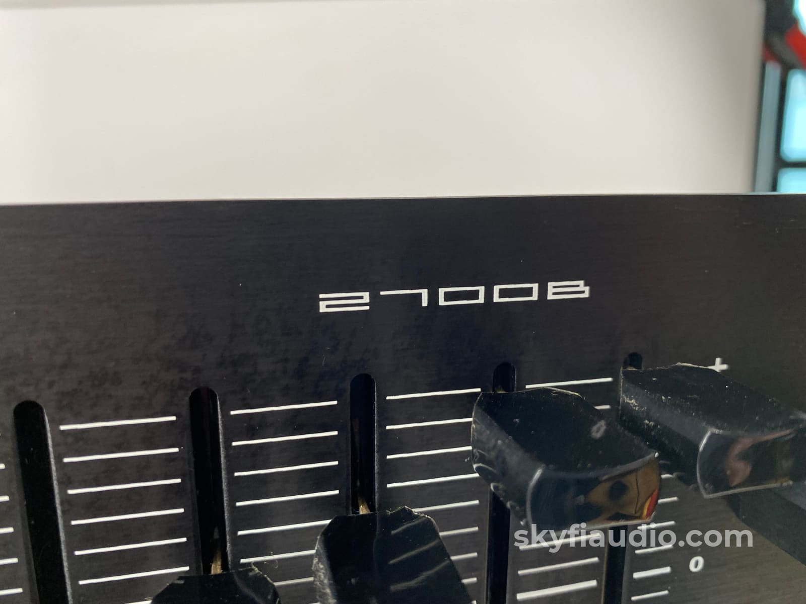 Sae 2700B Stereo Half-Octave Equalizer - Wow