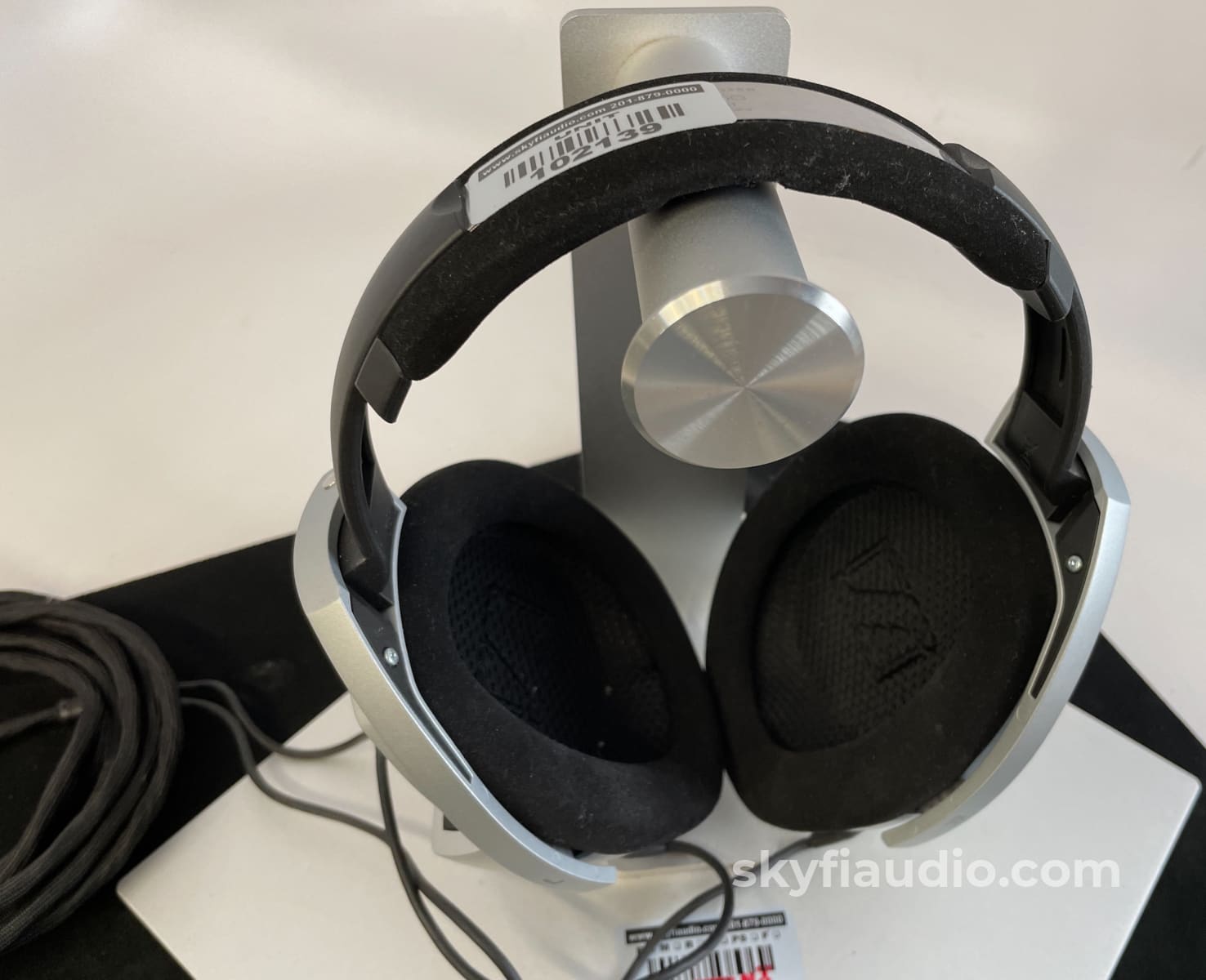 Sennheiser Hd800 Dynamic Reference Headphones - Super Clean