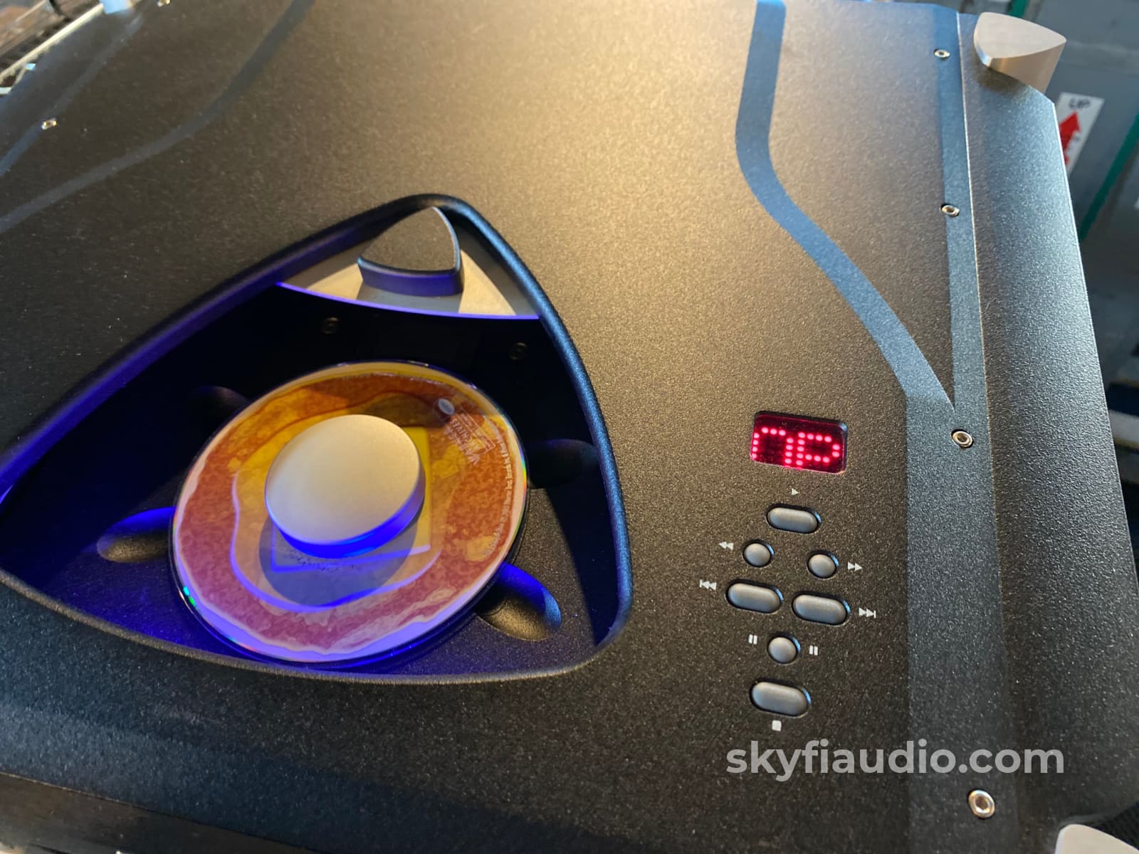 Simaudio Moon Evolution Complete Flagship System - With P-8 Pre W-8 Amp And Andromeda Cd Skyfi