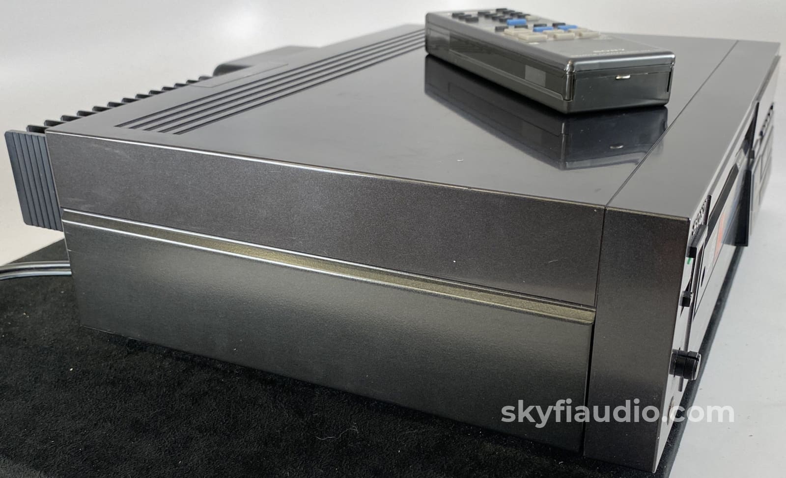 Sony CDP-101 World's FIRST CD Player - A Piece of Audio History and Wo