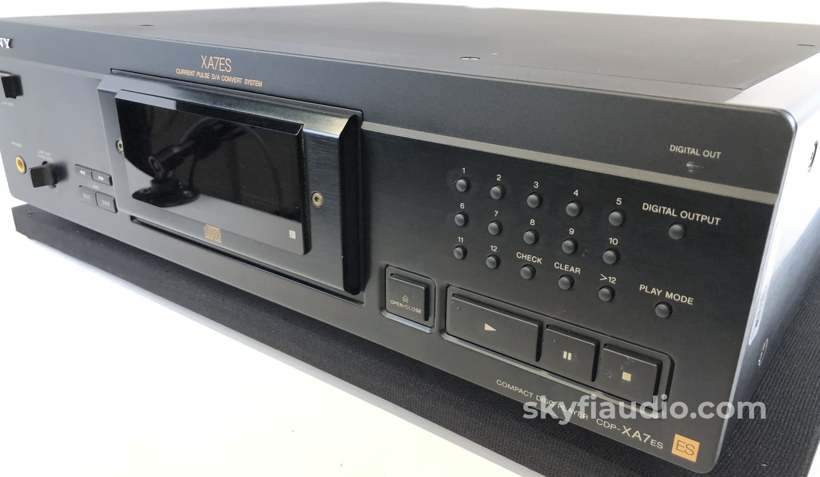 Sony CDP-XA7ES CD Player - One of the Best From The 1990's - With Remo