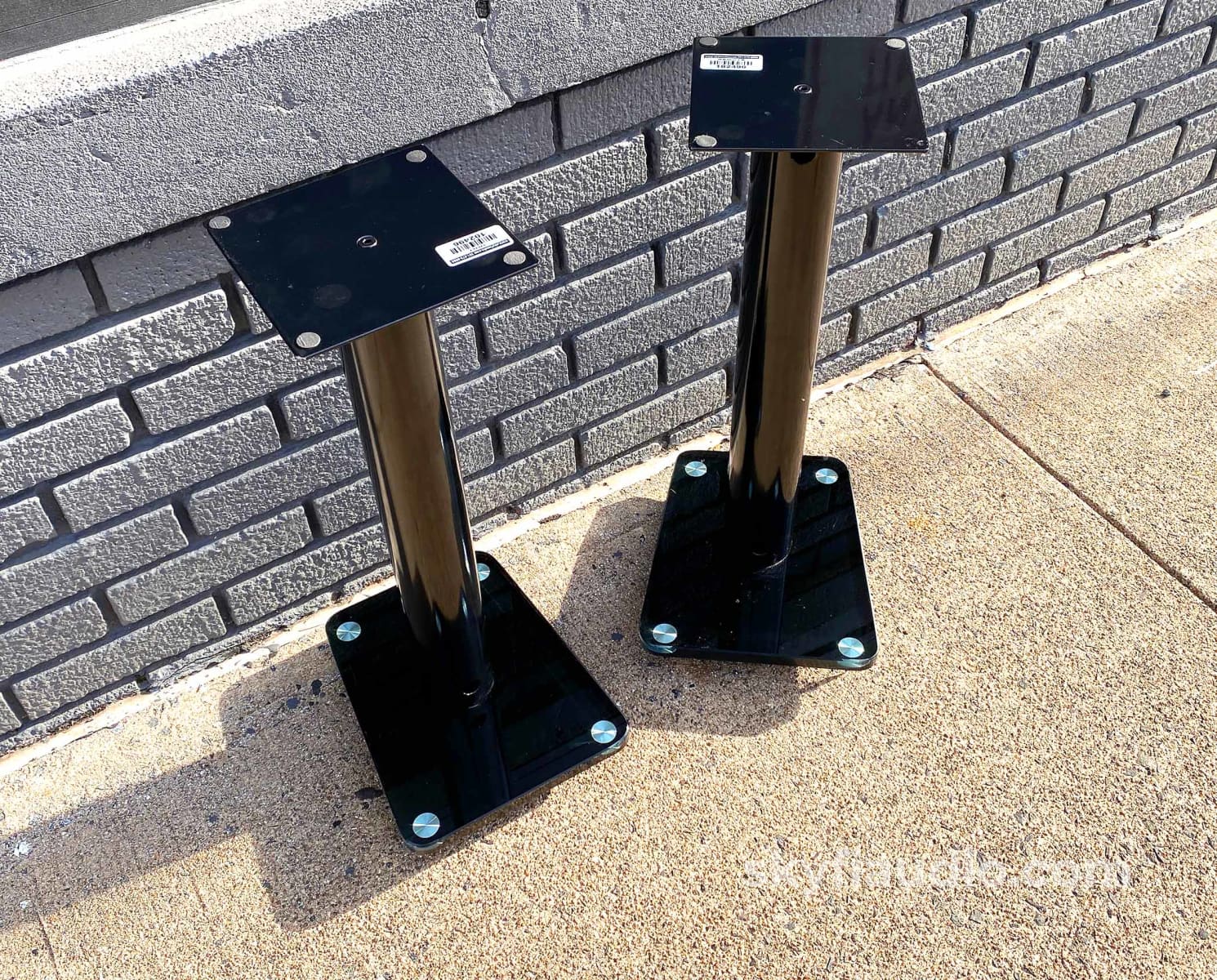 Speaker Stands - Matching A Wide Variety Of Interior Designs Accessory