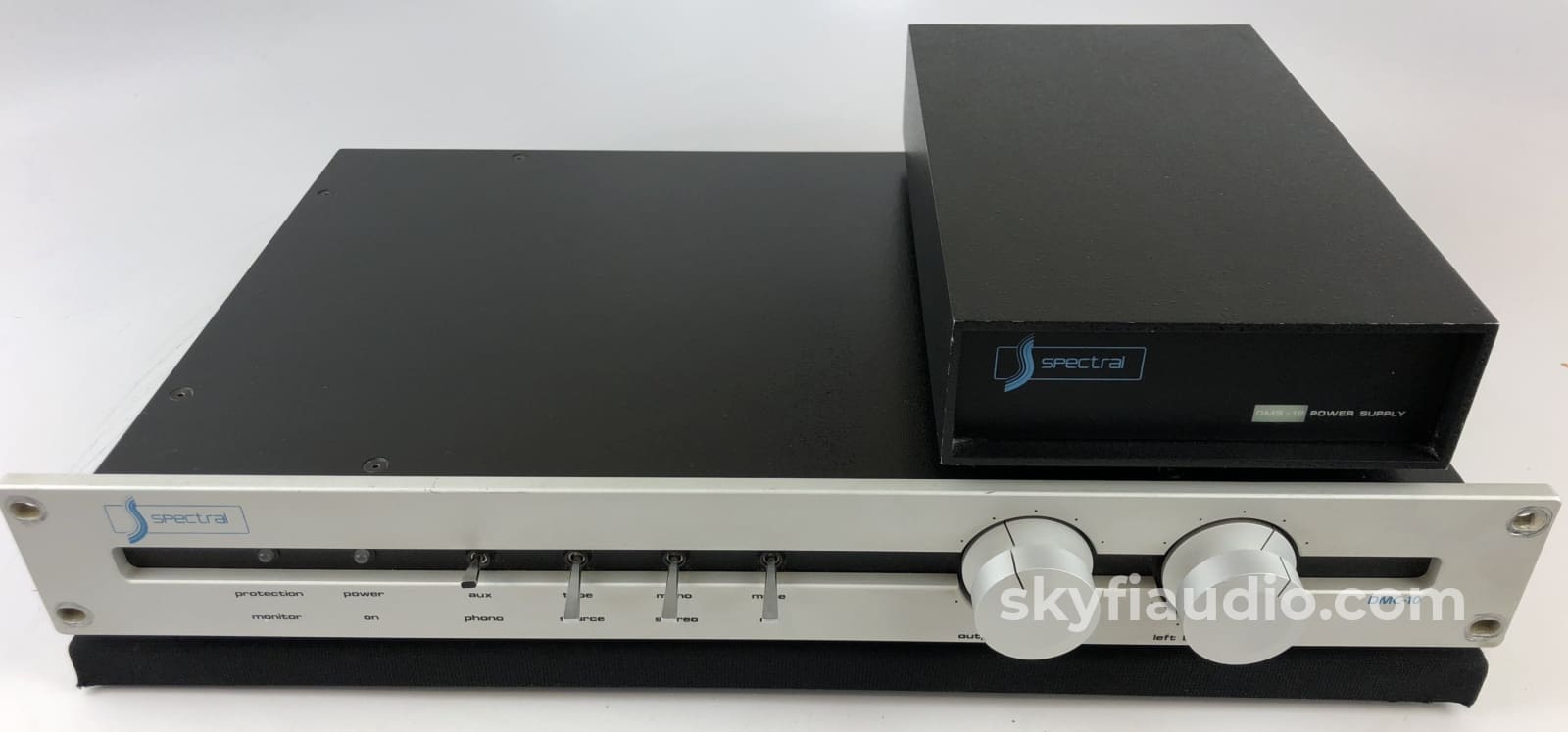 Spectral DMC-10 Gamma Preamp with Phono Input