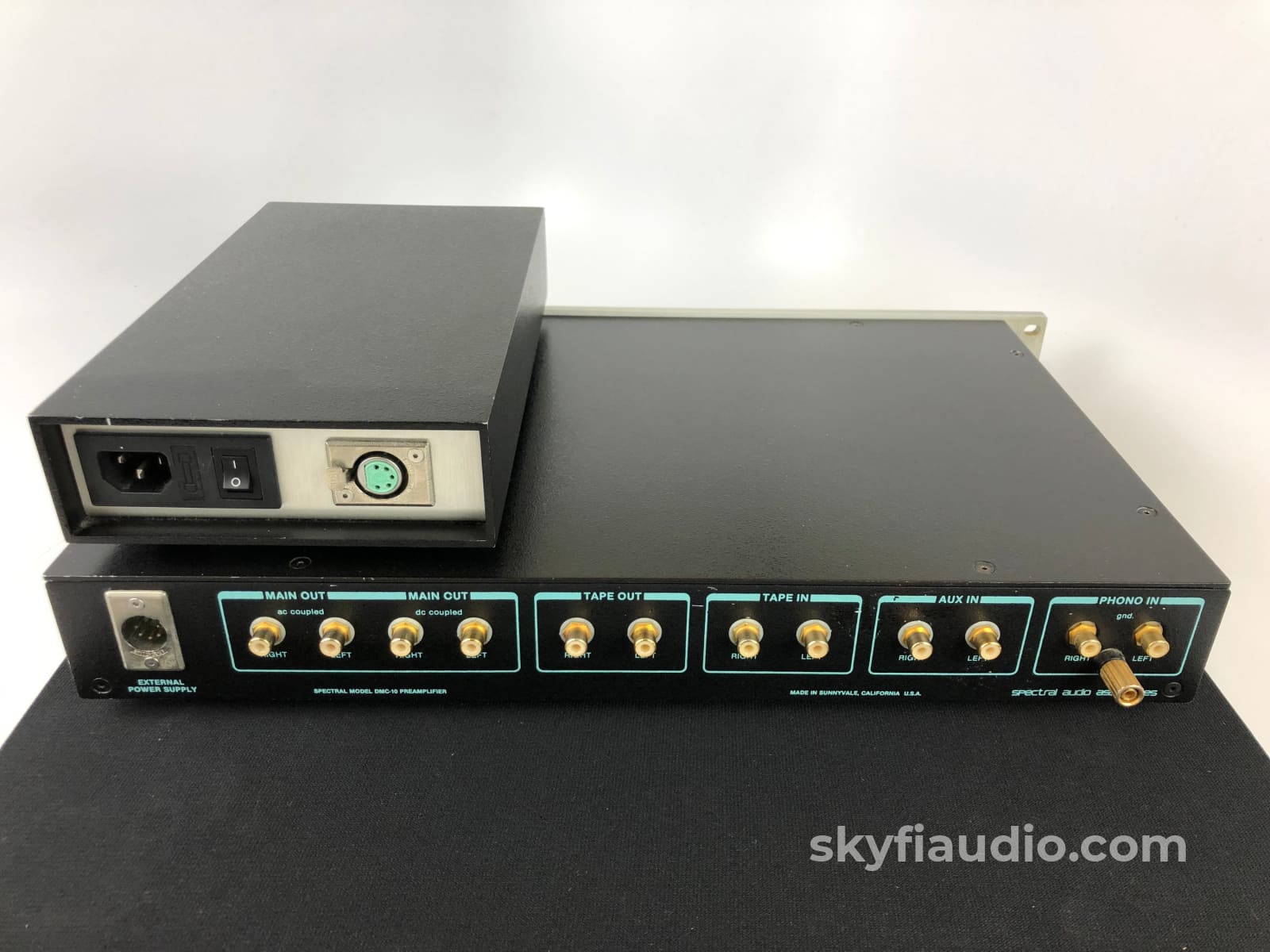 Spectral Dmc-10 Gamma Preamp With Phono Input Amplifier