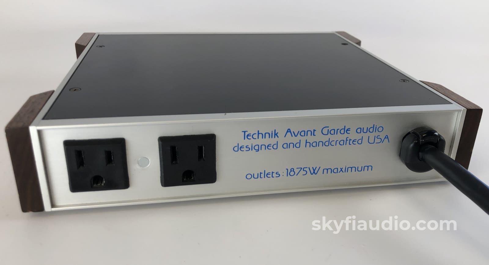 Tag (Technik Avant Garde) Audio Powerline Purifier - Silver Chassis (1 Of 2) Power Conditioner