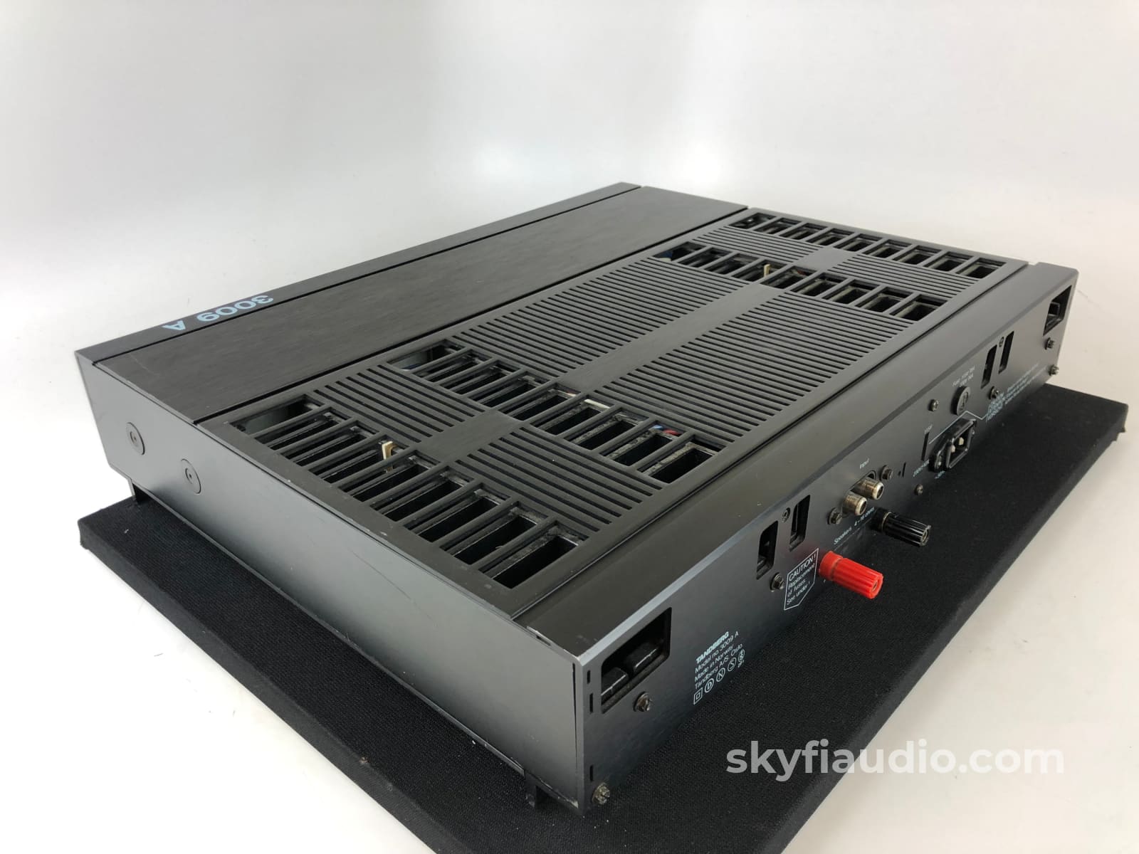 Tandberg Tpa-3009A Mono Solid State Amplifier Class-A Rare Made In Norway 120/220V