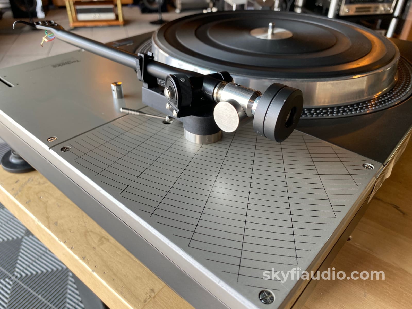 Technics Sl-1100 Vintage Direct Drive Turntable With Rega Tonearm