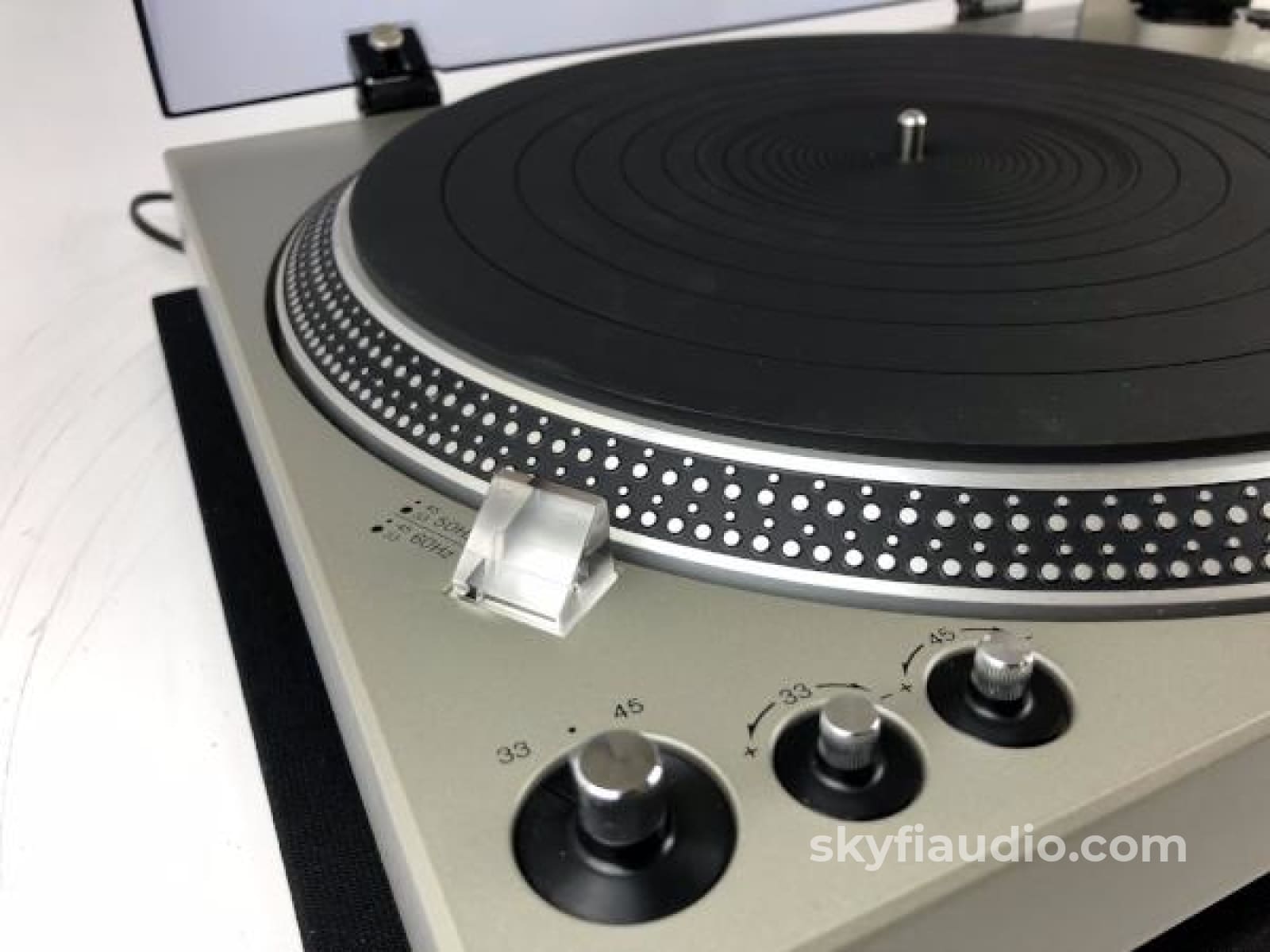 Technics Sl-1700 Turntable With New Moonstone Sumiko Cartridge