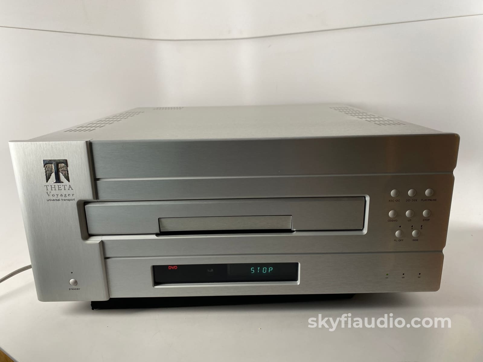 Theta Digital Voyager Universal Cd Dvd And Laserdisc Player +