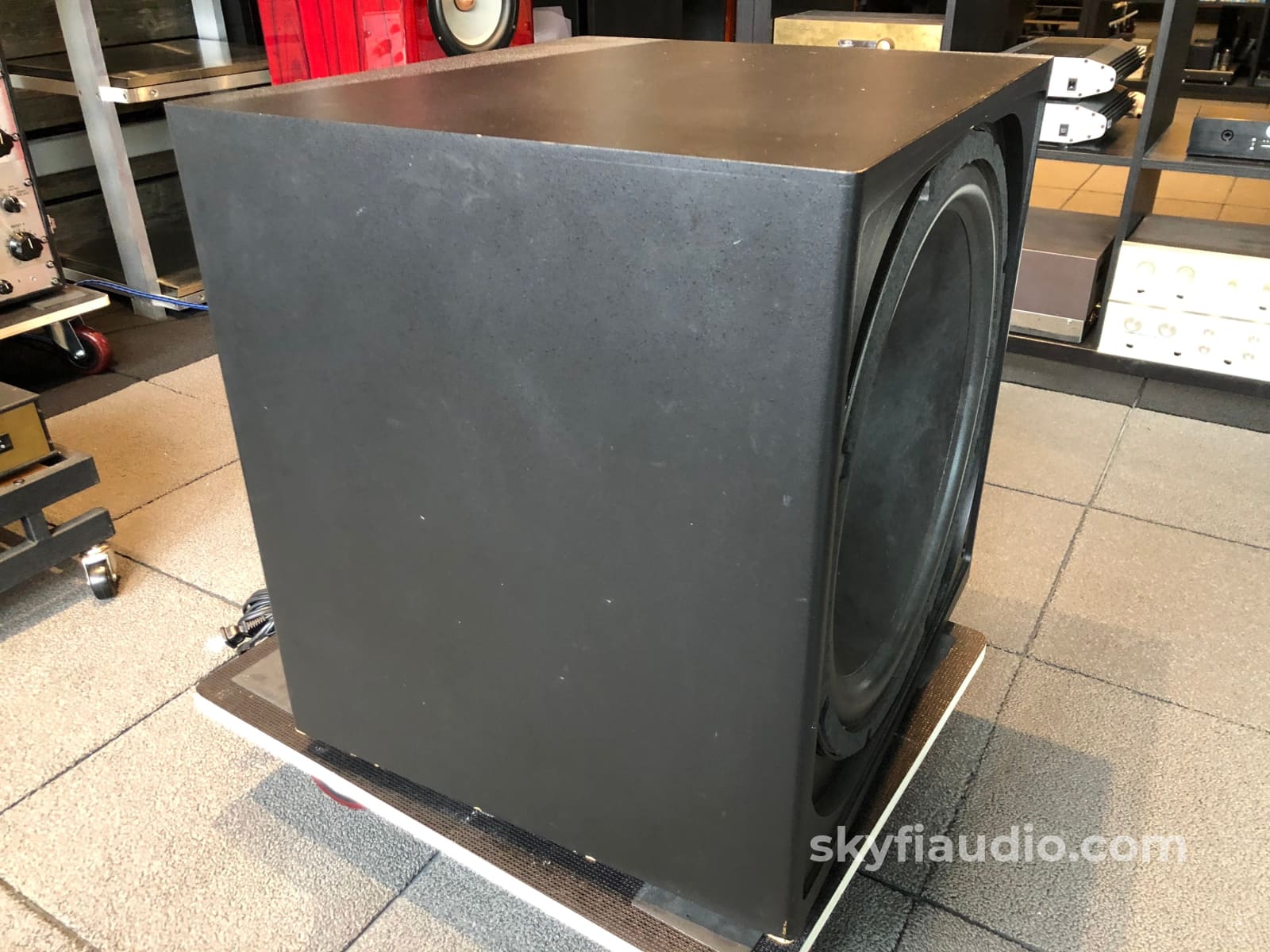 Triad Inroom Powersub Subwoofer - Massive 15 Driver And 300W Amp Thx Certified Speakers