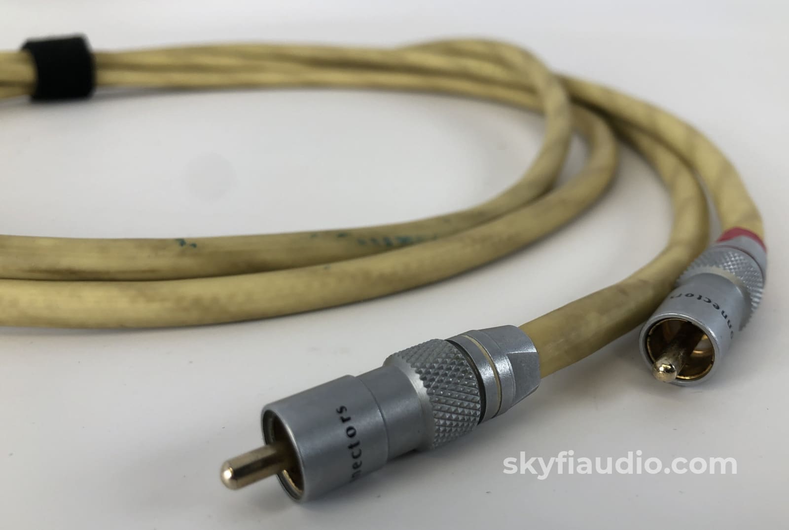 Van den Hul MC D-102 MK2 RCA Cable with Tiffany Connectors - 2M