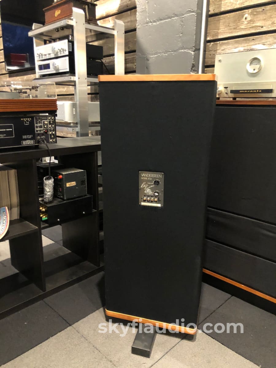Vandersteen Model 2Ce Signature Ii 30Th Anniversary Speakers With Sound Anchor Stands