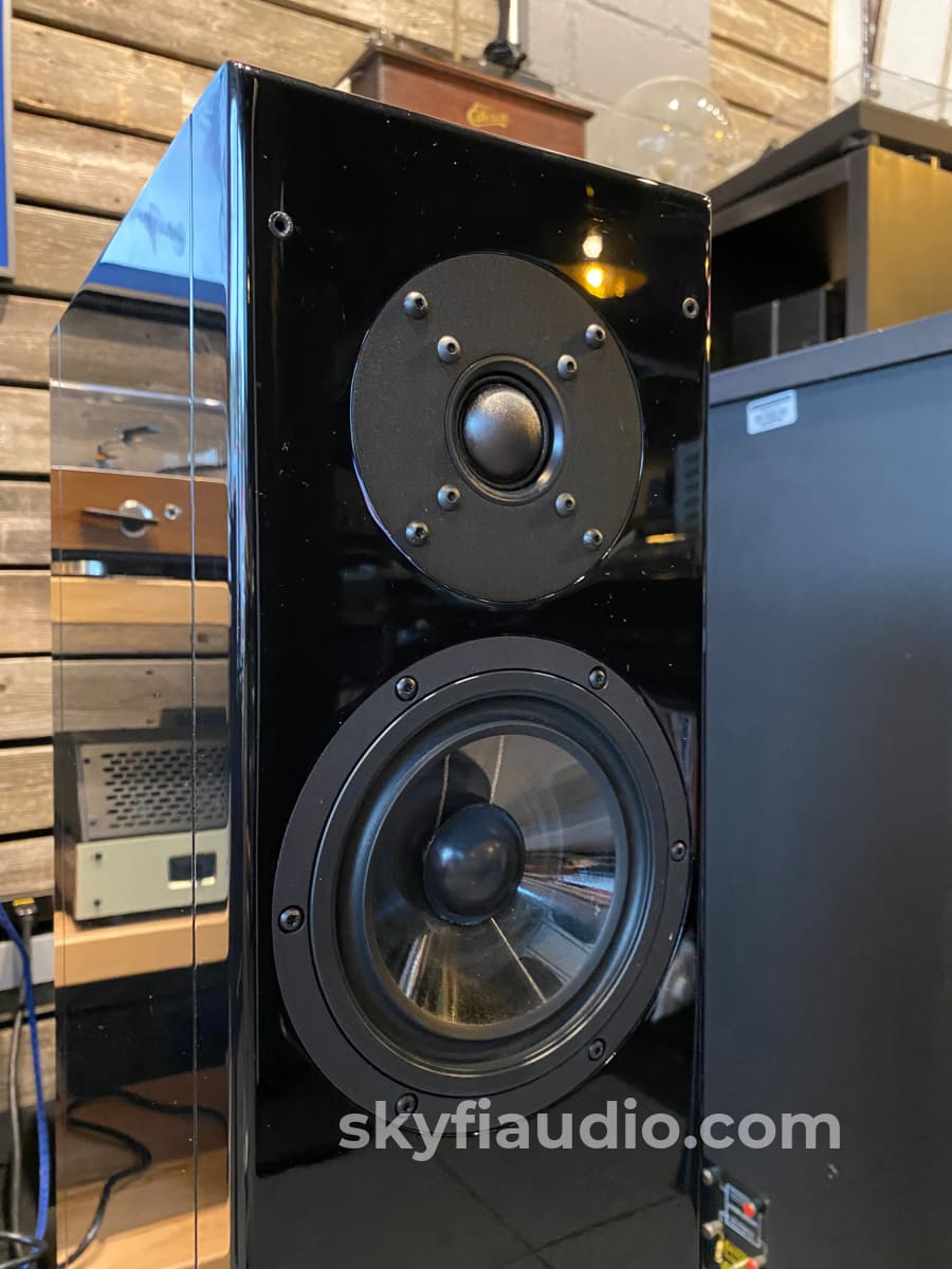 Vienna Acoustics Beethoven Baby Grand Speakers In Gloss Black With Boxes